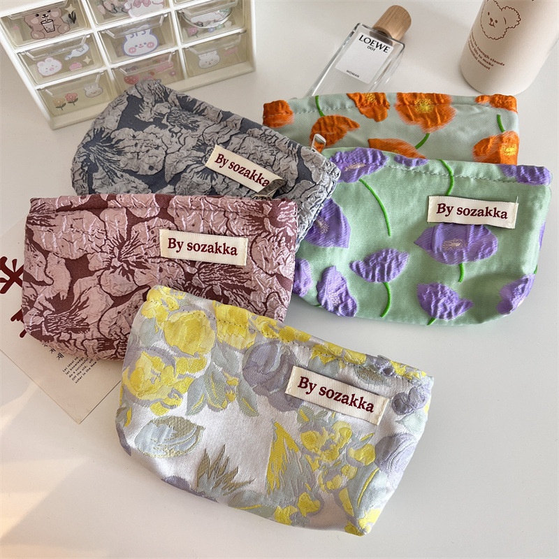 French Embossed Flowers Travel - đánh giá và giá Travel Accessories Pouch For Women